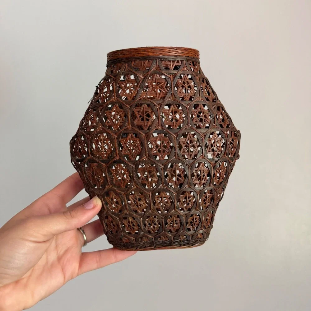 Vintage Woven Bamboo Star Weave Basket Vase Wall Hanging Pocket Brown 7in